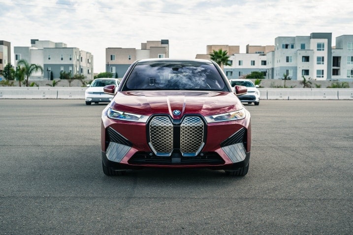 2023 BMW iX front exterior