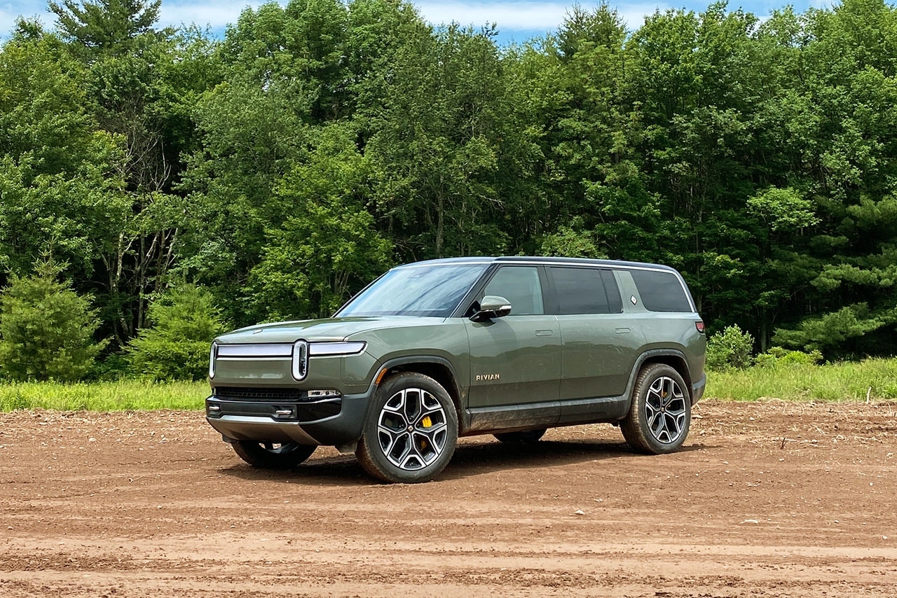 2022 Rivian R1S