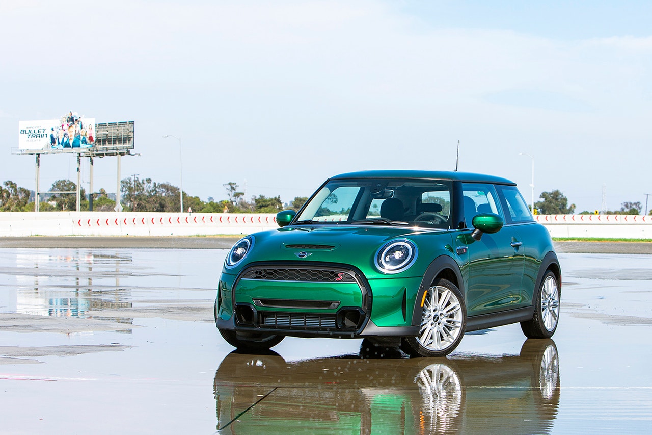2023 Mini Cooper S Hardtop exterior shot