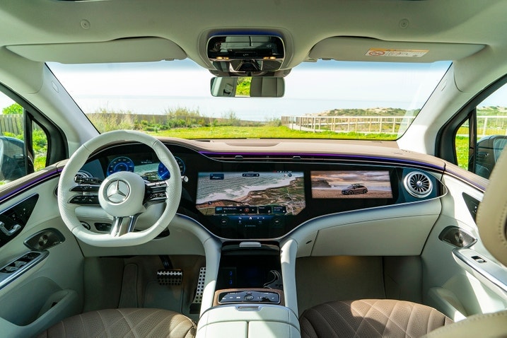 2023 Mercedes-Benz EQE SUV interior dash