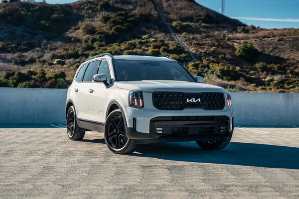 A Kia Telluride Hybrid Is Coming, and Soon