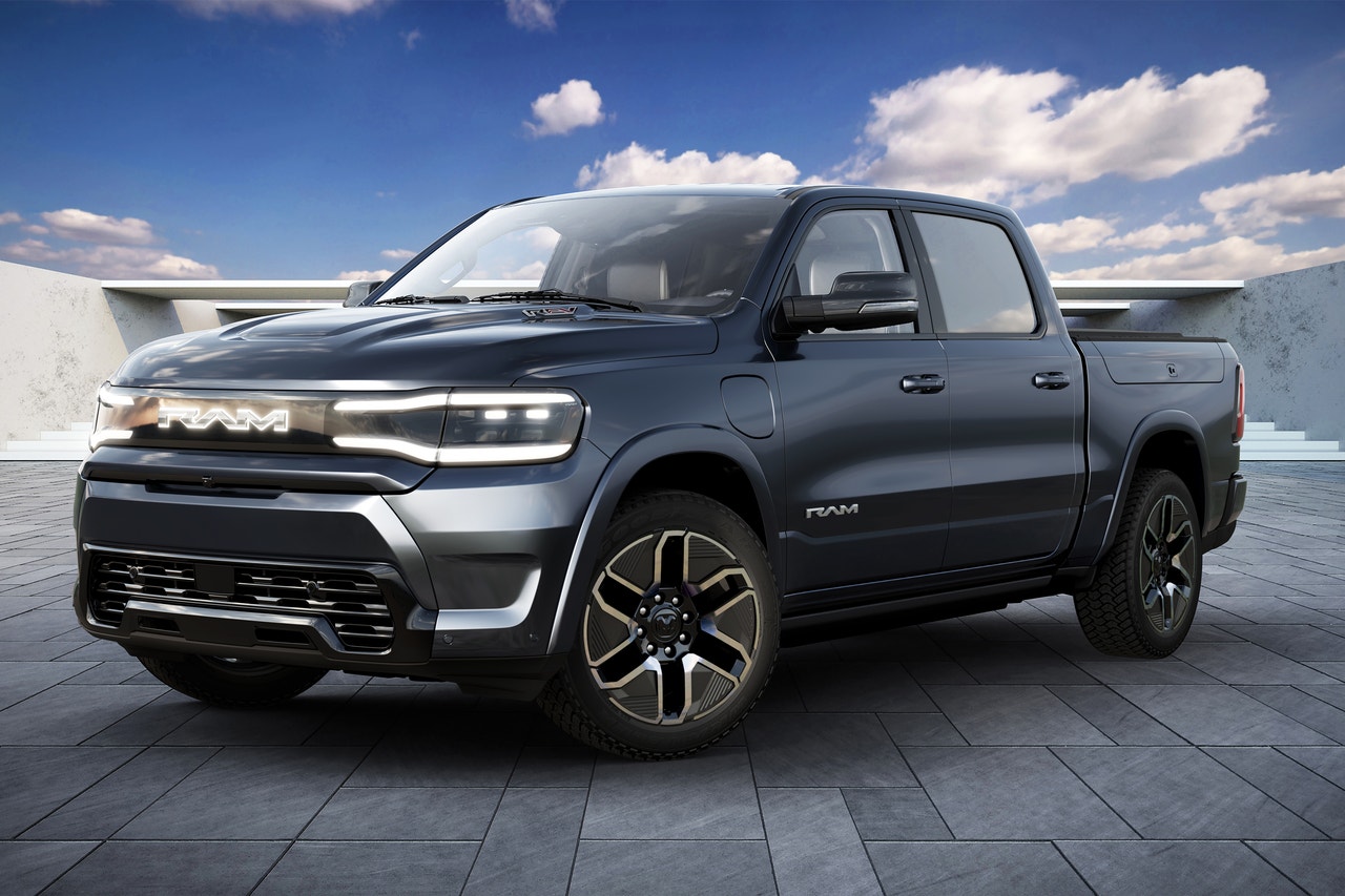 2025 Ram 1500 Rev front