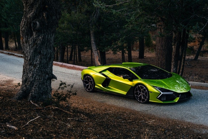 2025 Lamborghini Revuelto front 3/4