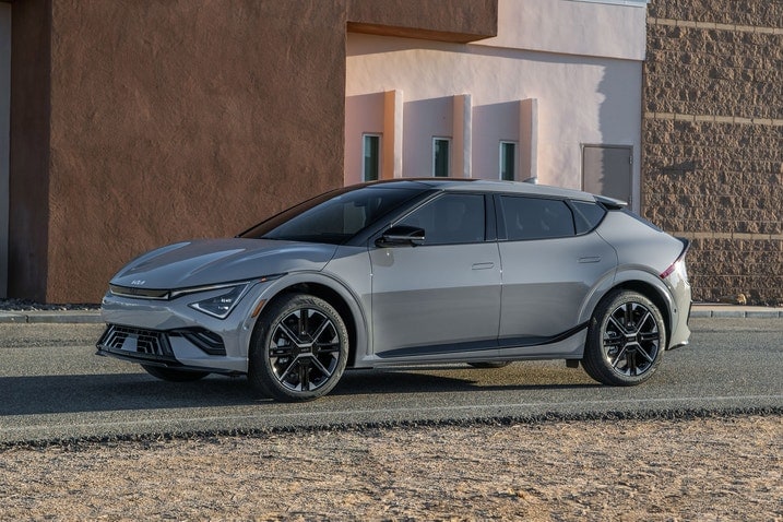 2025 Kia EV6 front 3/4