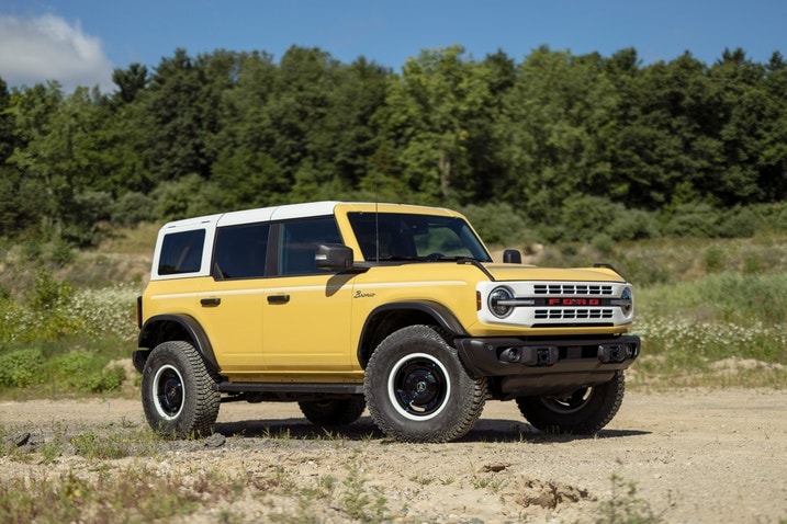 2023 Ford Bronco front 3/4