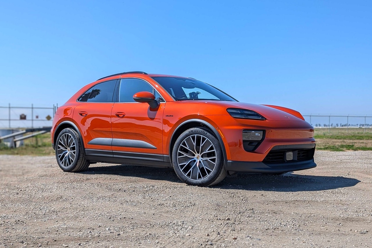 2024 Porsche Macan EV front 3/4