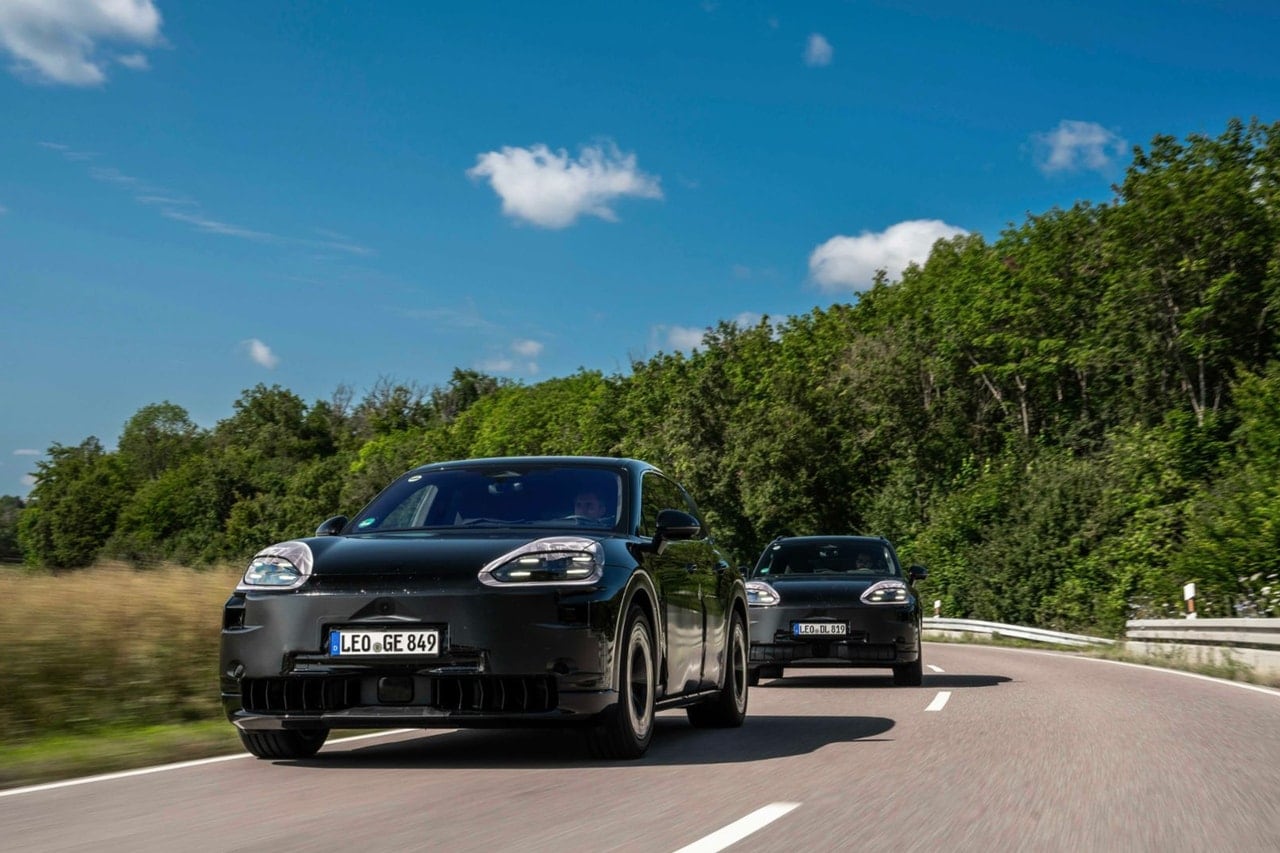 Porsche Cayenne prototypes testing