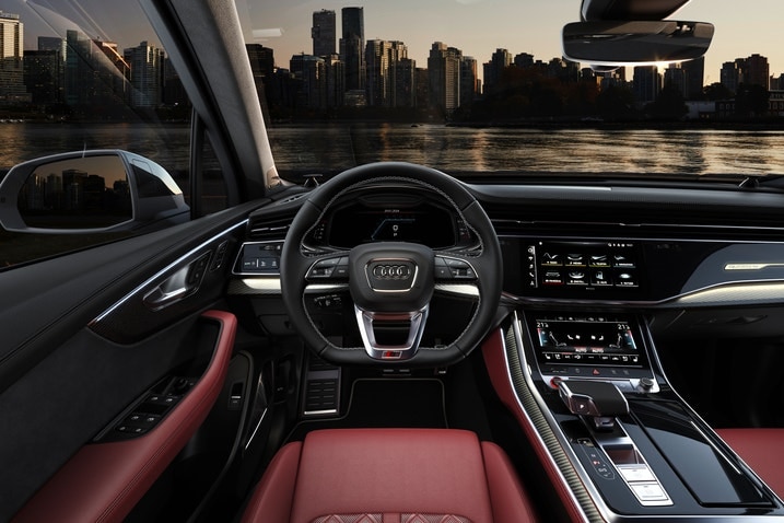 2025 Audi Q7 interior