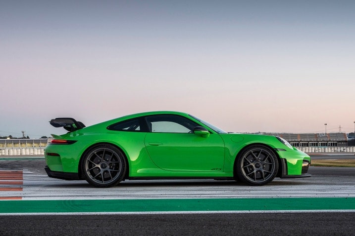 2025 Porsche 911 GT3 profile