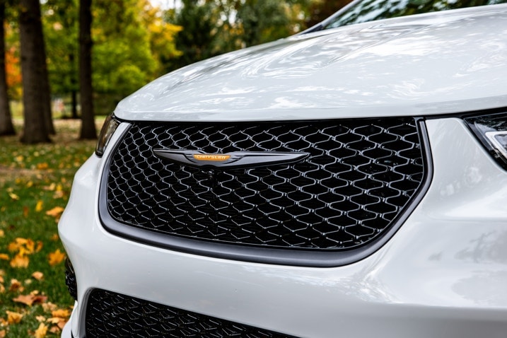 2023 Chrysler Pacifica Road Tripper front grille