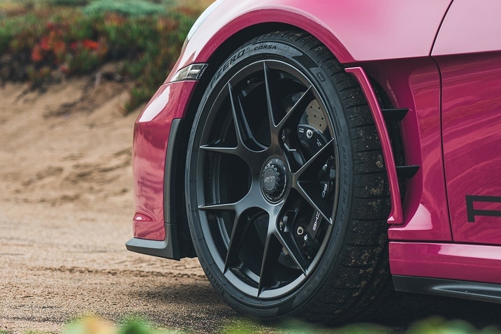 2024 Porsche 911 S/T wheel