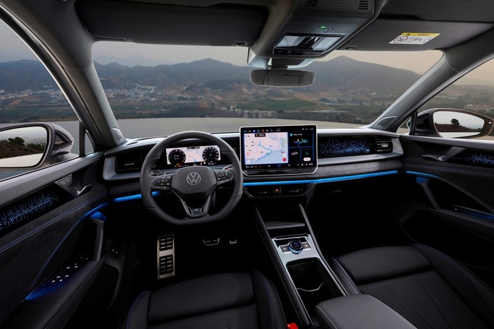 2025 Volkswagen Tayron interior