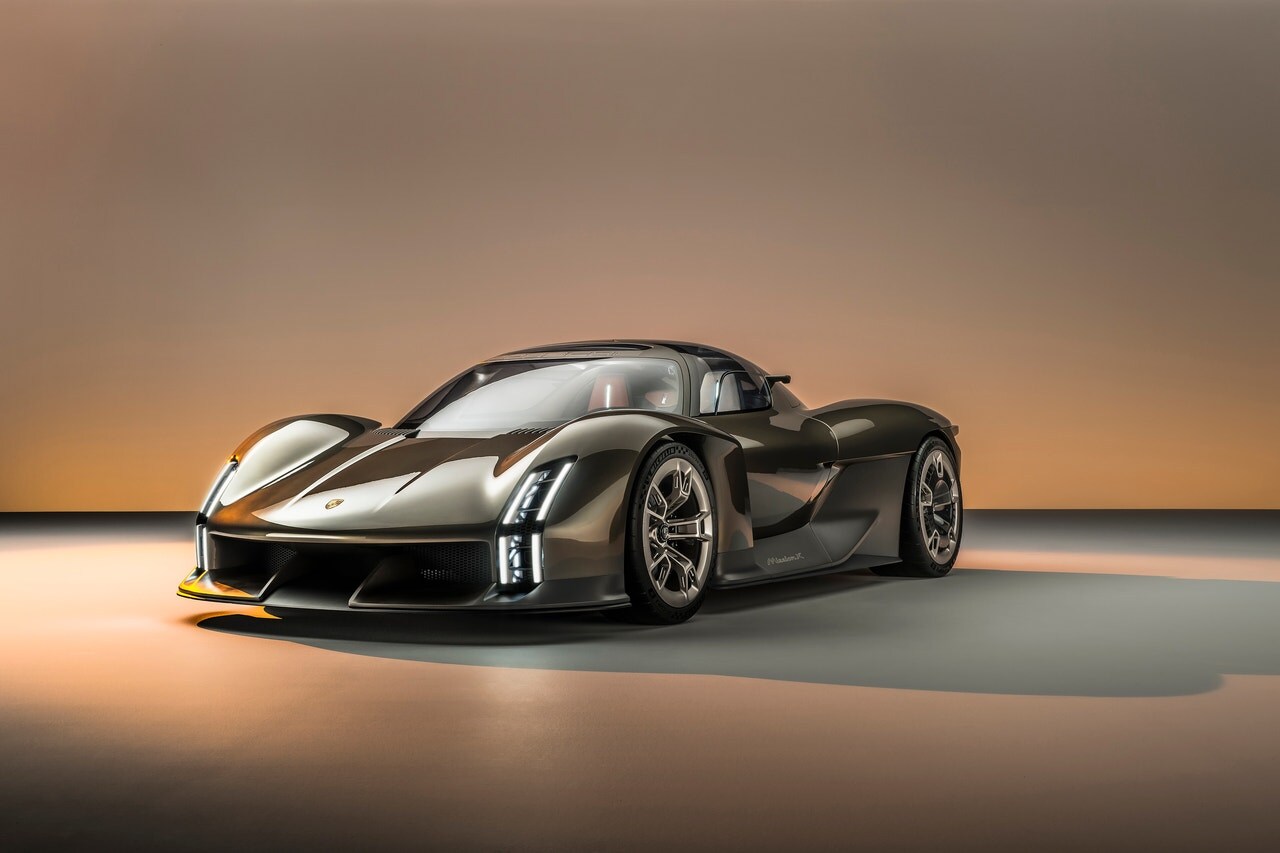 Porsche Mission X Concept front three-quarters