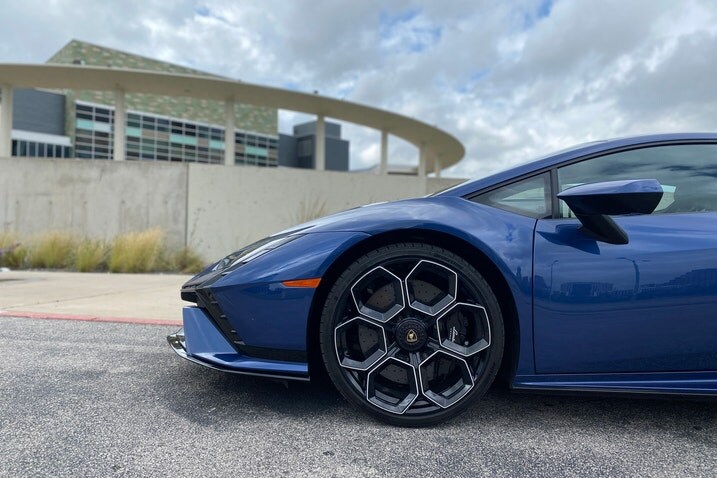 2023 Lamborghini Huracan wheel