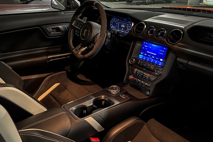 2020 Ford Shelby GT500 interior