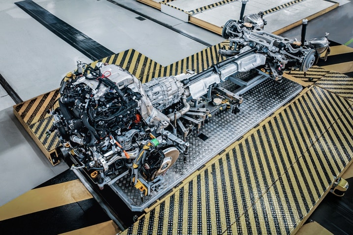 Bentley High-Performance V8 PHEV powertrain