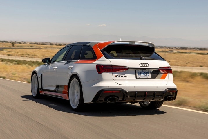 2025 Audi RS 6 Avant GT driving