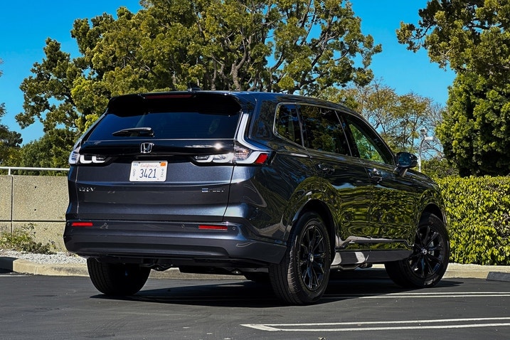 2025 Honda CR-V Hydrogen rear three-quarter