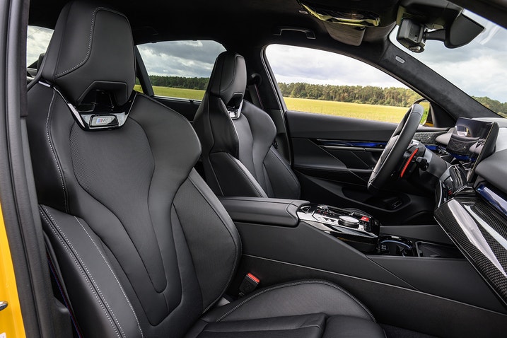 2025 BMW M5 interior