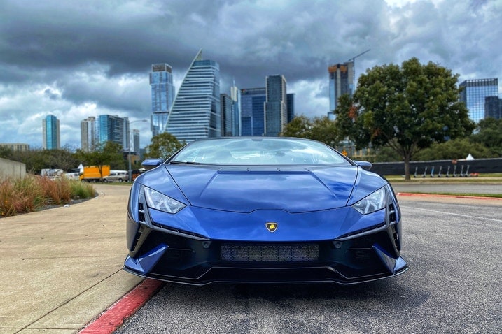 2023 Lamborghini Huracan front