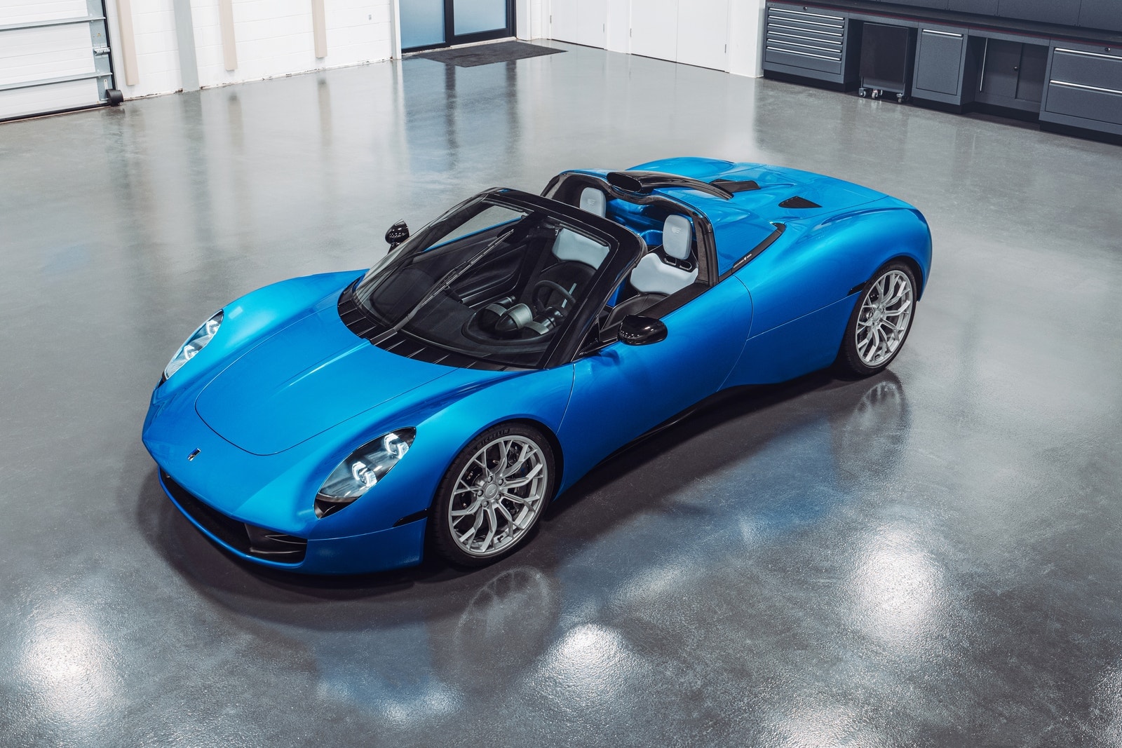 Gordon Murray Automotive T.33 Spider exterior