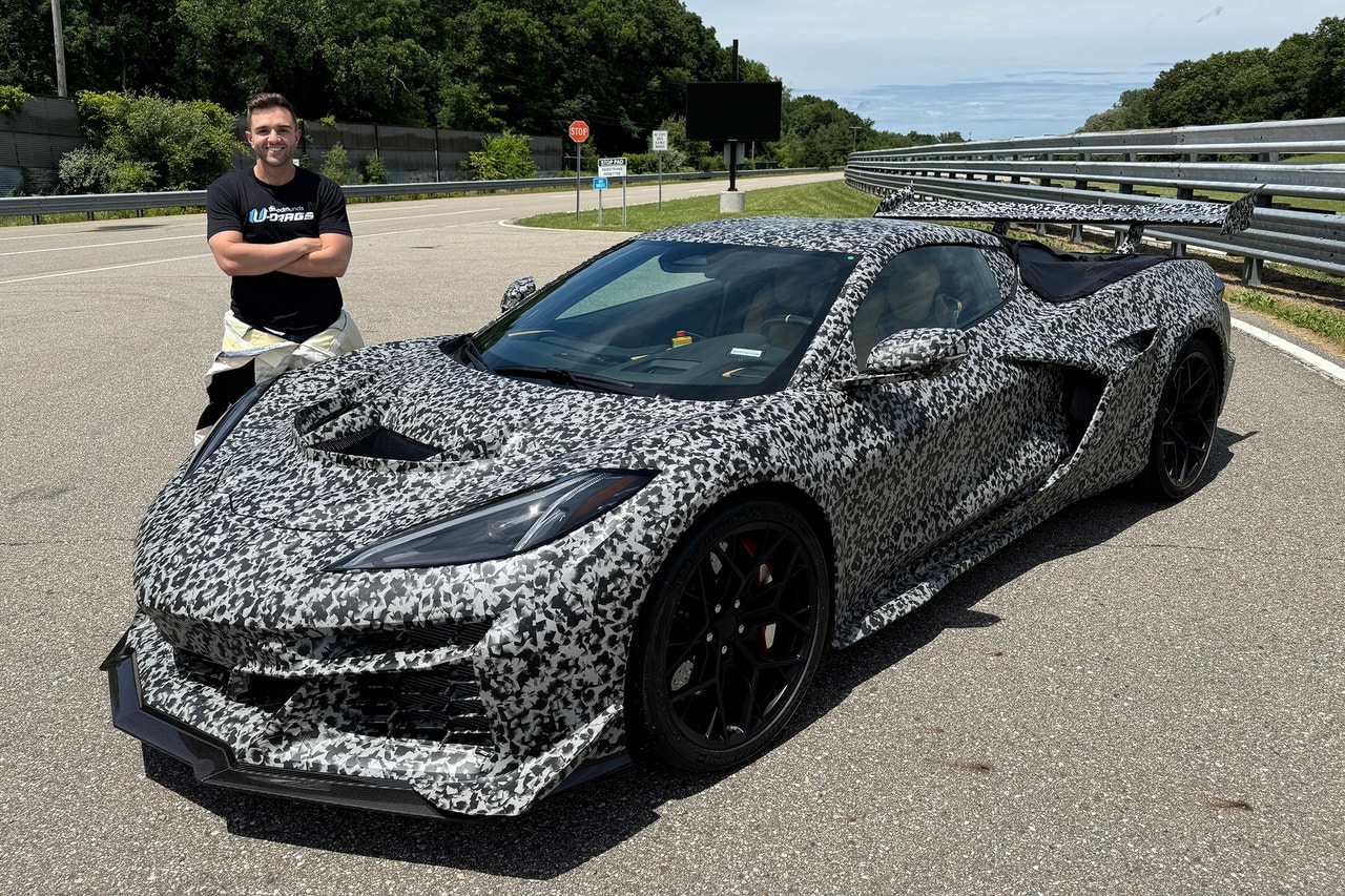 2025 Chevy Corvette ZR1 front 3/4