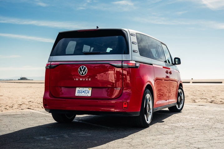 2025 Volkswagen ID Buzz rear 3/4