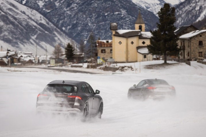 Maserati GranTurismo and Grecale on ice