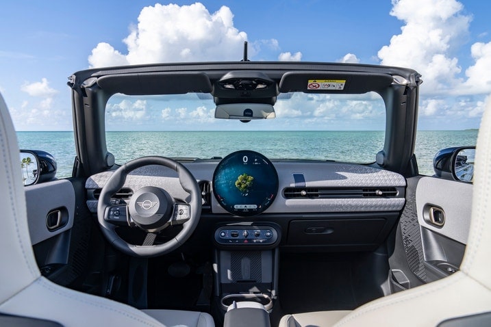 2025 Mini Cooper Convertible interior