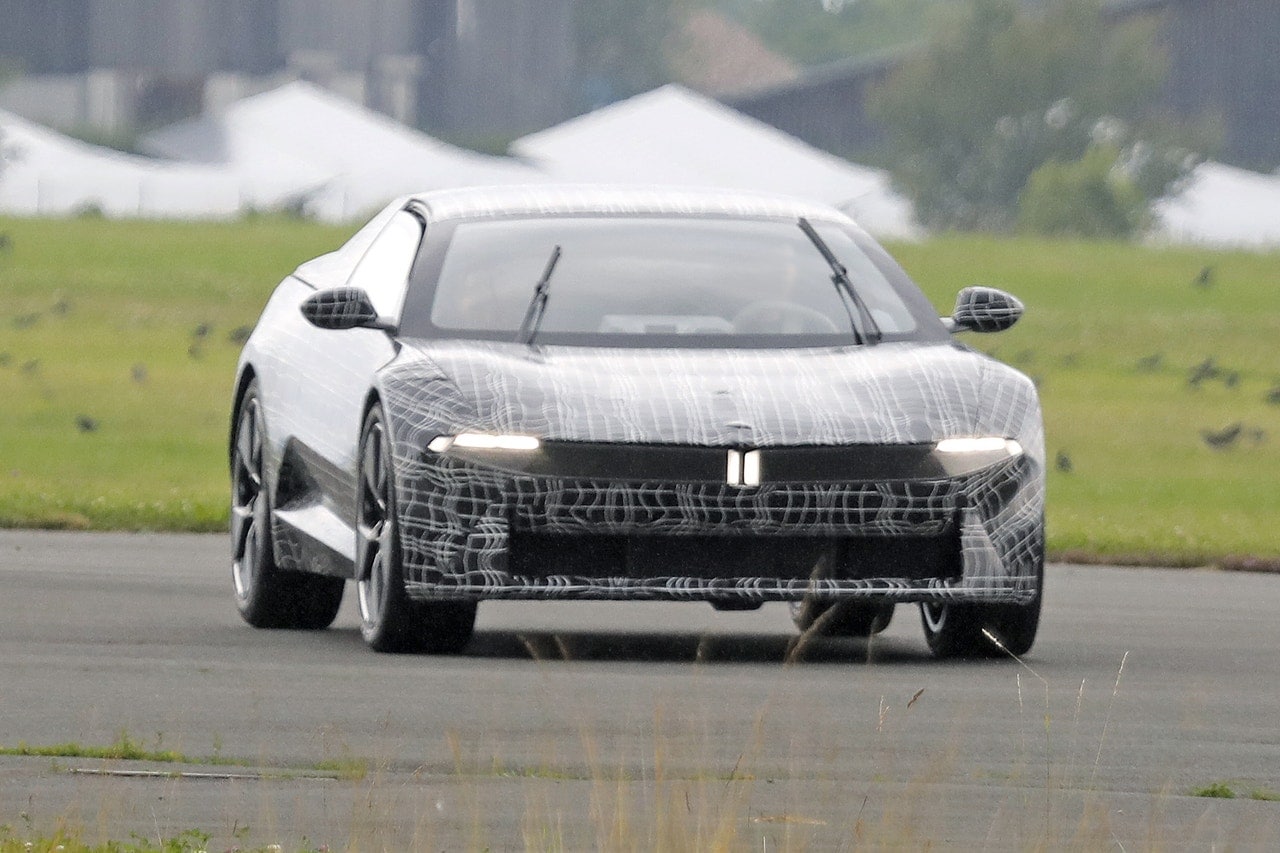 BMW Neue Klasse coupe