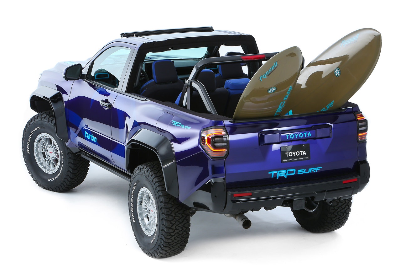 Toyota 4Runner TRD Surf Concept rear 3/4