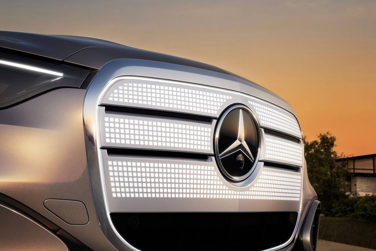 2027 Mercedes GLC EV grille