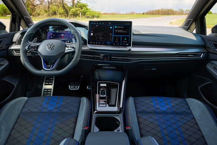 2025 Volkswagen Golf R interior