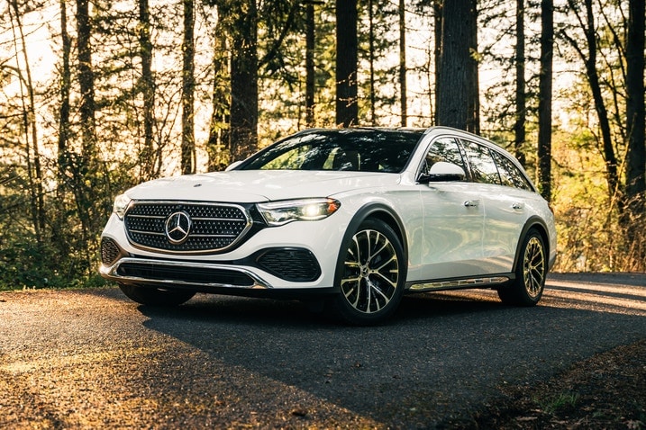 2025 Mercedes-Benz E-Class All-Terrain front 3/4