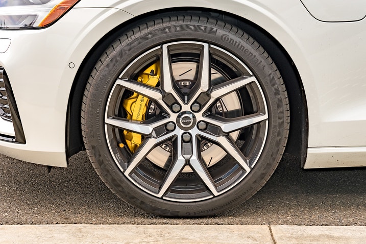 2025 Volvo V60 T8 Polestar Engineered wheels