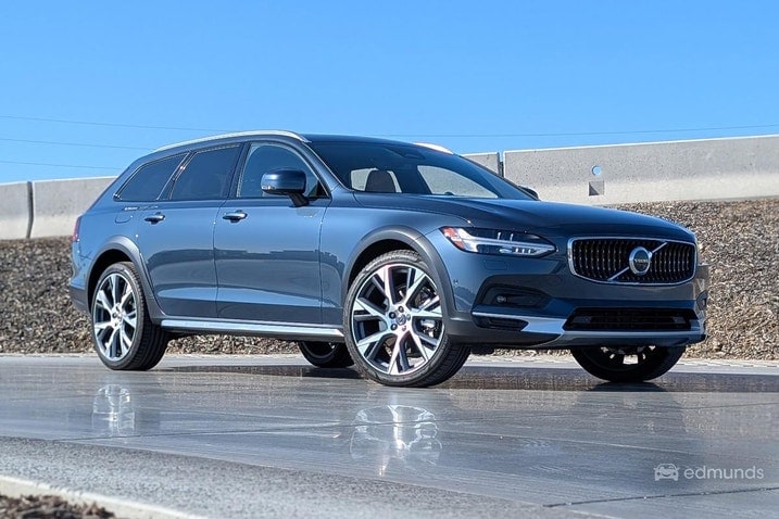 2025 Volvo V90 Cross Country