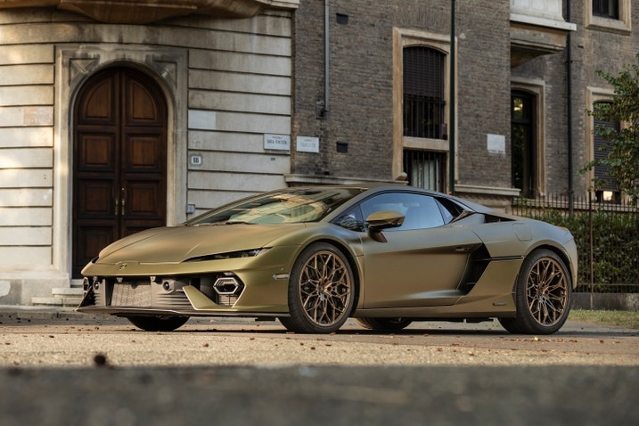 2026 Lamborghini Temerario front 3/4