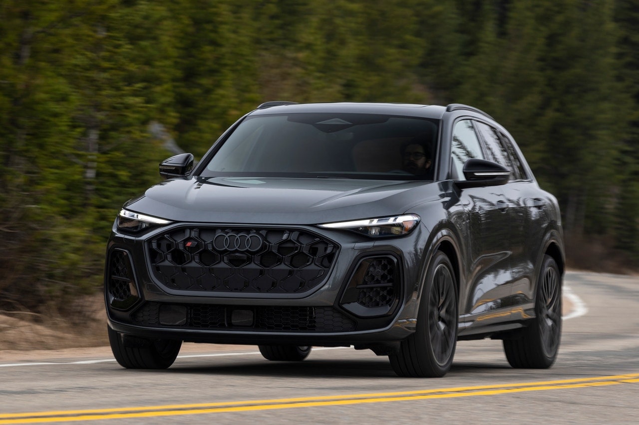 2025 Audi SQ5 front three quarter