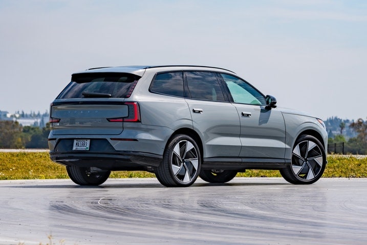 2025 Volvo EX90 rear 3/4