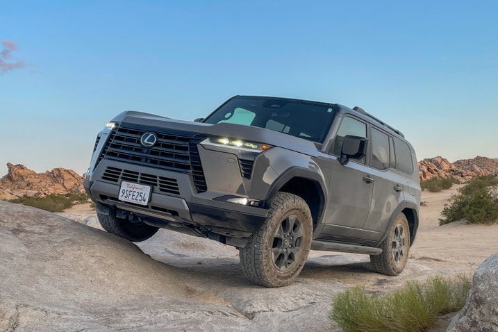 2024 Lexus GX 550 Overtrail action
