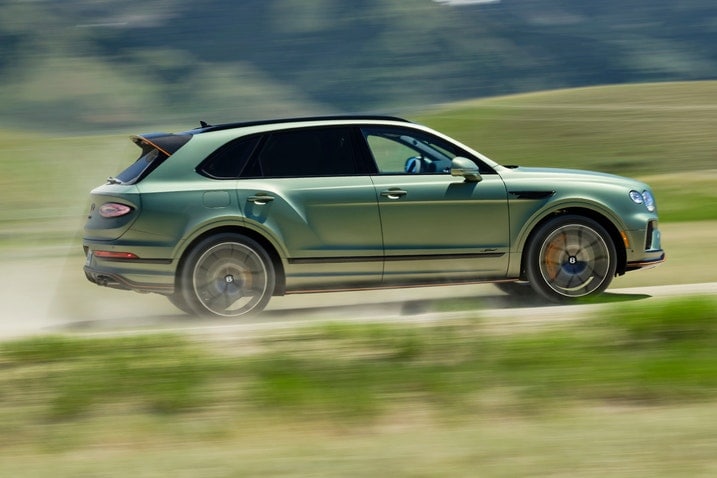 2025 Bentley Bentayga Speed action