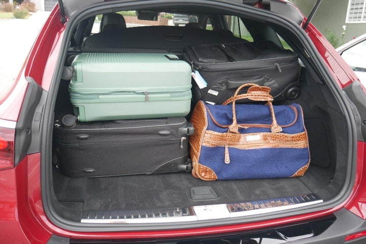 2025 Mercedes-Benz E-Class All-Terrain cargo test