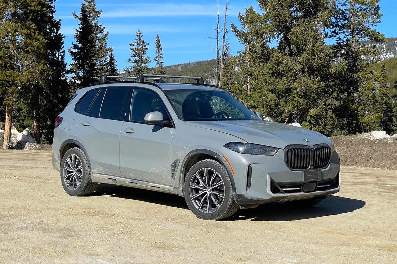 2025 BMW X5 Silver Anniversary Edition front 3/4