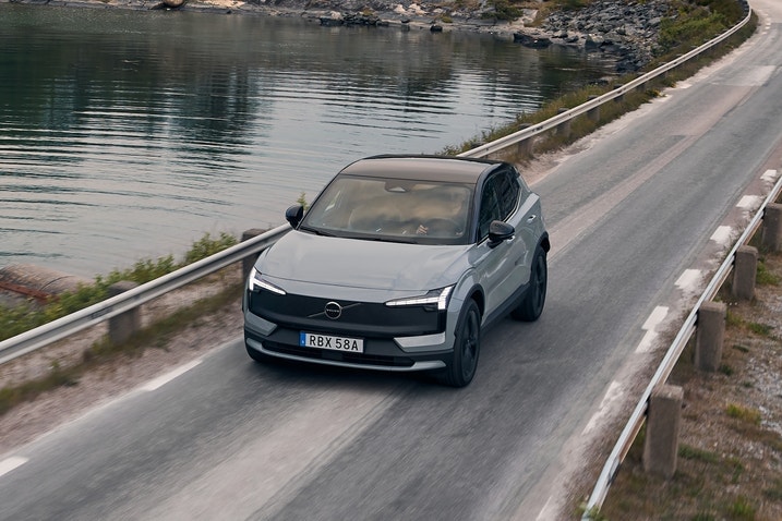 2026 Volvo EX30 Cross Country driving