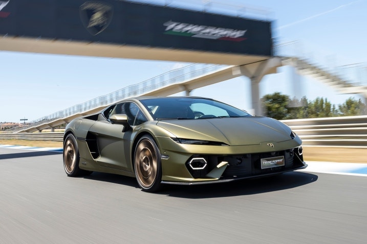 2026 Lamborghini Temerario driving