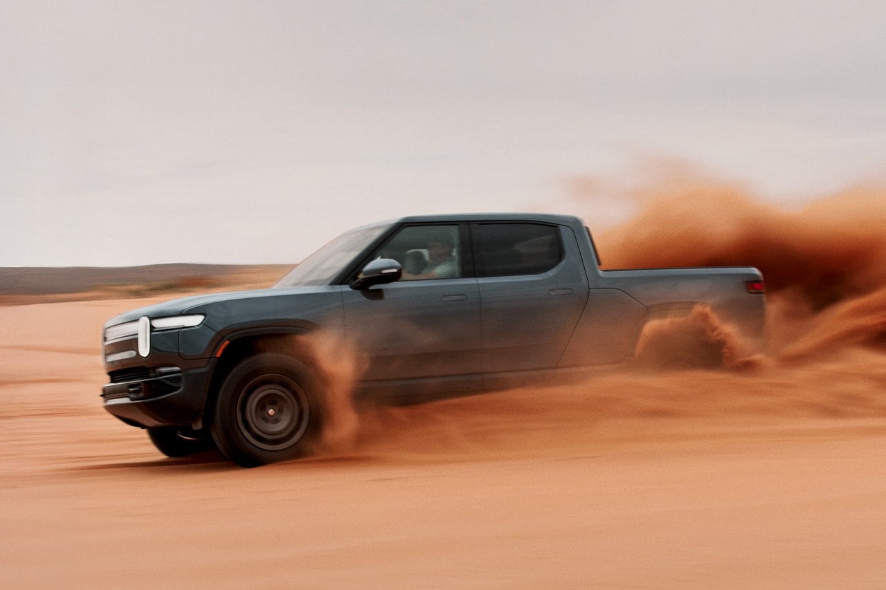 2026 Rivian R1T Quad-Motor driving