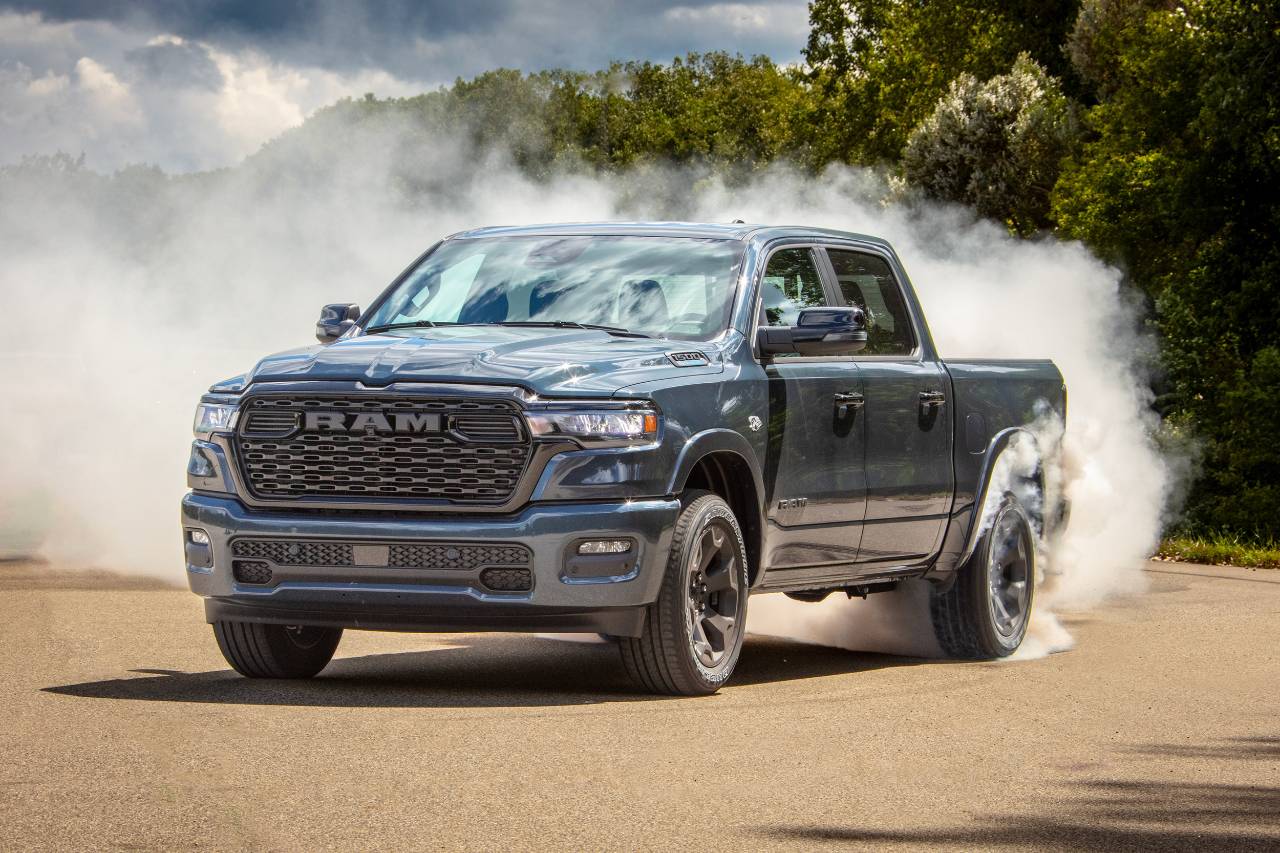 2026 Ram 1500 Hemi V8 burnout