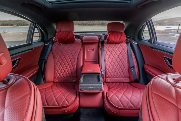 2025 Mercedes-Benz S 580e interior