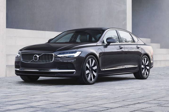 2025 Volvo S90 front