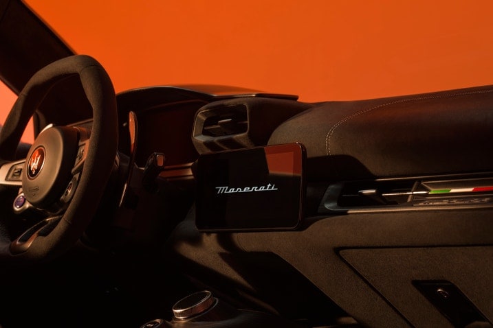 2026 maserati mcpura interior